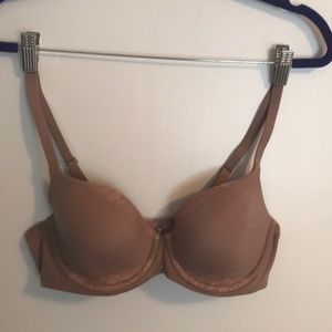Victoria’s Secret Body by Victoria demi bra